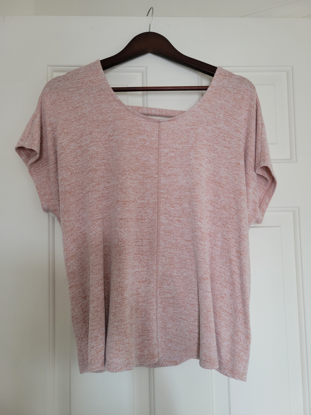 Express Heathered Blush Short Sleeve Scoop Neck Tee